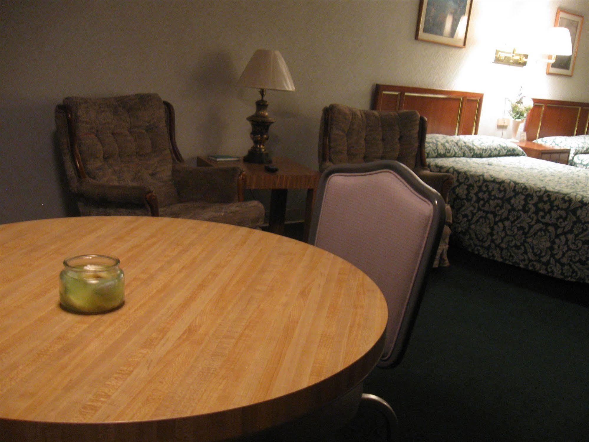 Beaver Lake Lodge Rogers Bagian luar foto